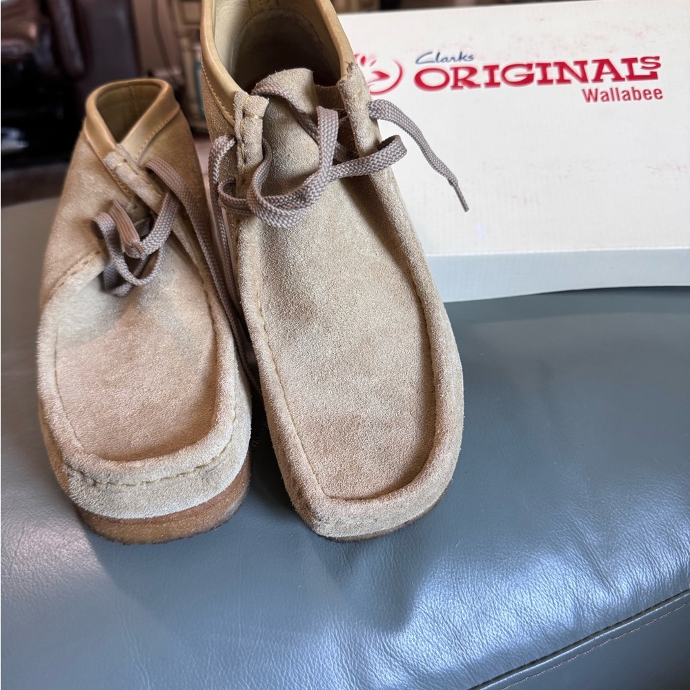 Vintage Clark Wallabee women’s Tan Chukka Boots Sz 10